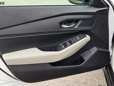 Certified 2025 Honda Accord SE image 10
