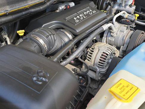 Used 2005 Dodge Ram 1500 Truck SLT w/ Rumblebee Group AWD/4WD image 13
