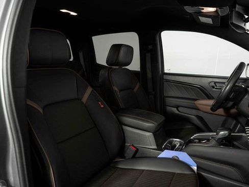 Used 2025 GMC Canyon AT4 w/ Nightfall Edition AWD/4WD image 20