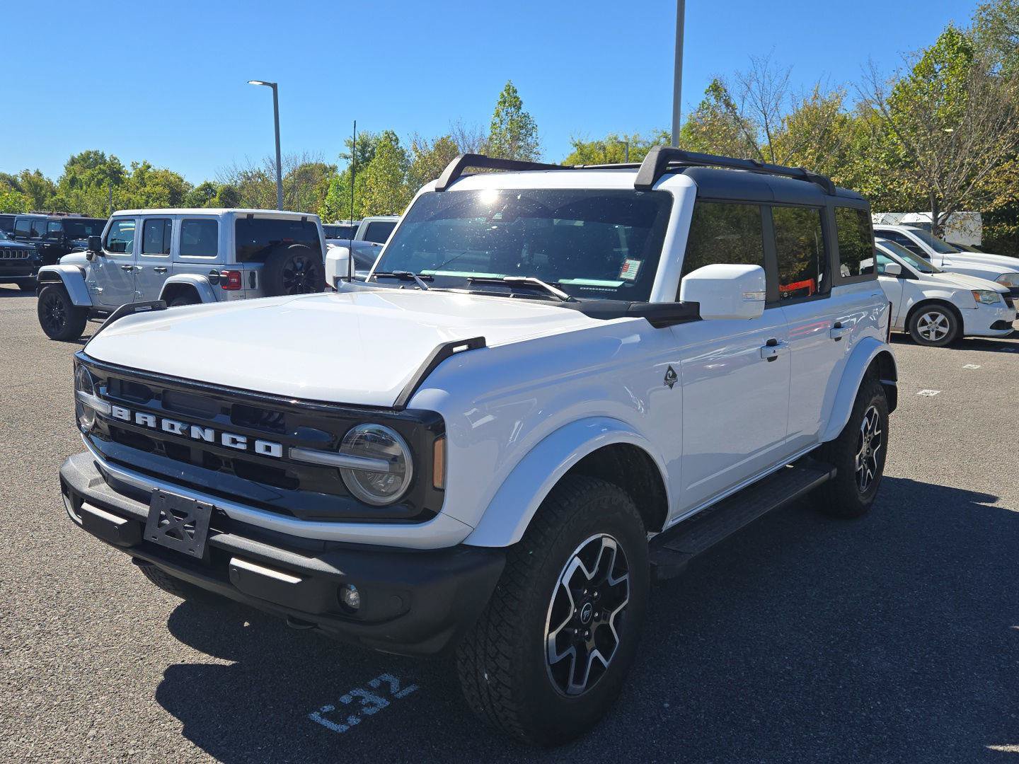 Used 2023 Ford Bronco Outer Banks AWD/4WD image 3