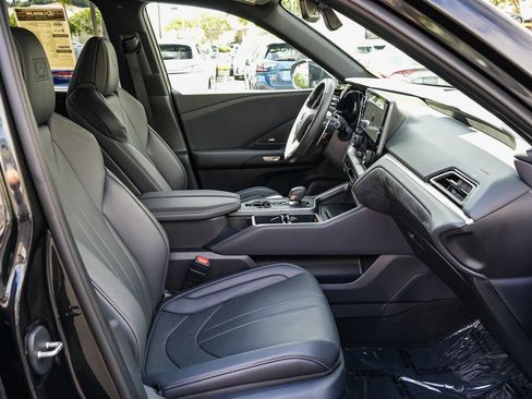 Used 2025 Lexus TX 500h AWD w/ Technology Package image 16