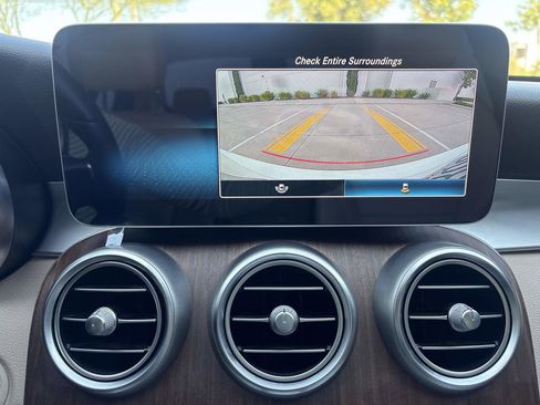 Used 2019 Mercedes-Benz C 300 Sedan image 27