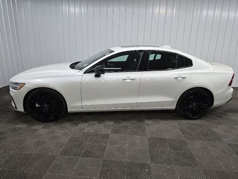 Used 2024 Volvo S60 B5 Plus w/ Climate Package AWD/4WD image 5