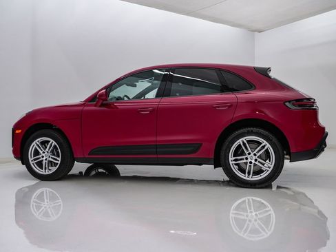 Certified 2026 Porsche Macan AWD/4WD image 2