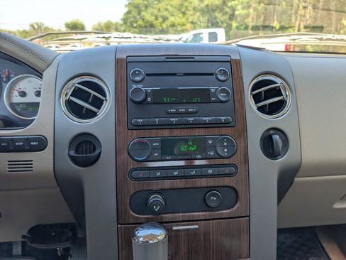 Used 2004 Ford F150 Lariat RWD image 16