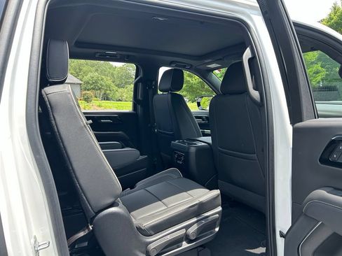 Used 2025 Chevrolet Suburban Premier w/ Sun And Tow Package AWD/4WD image 53