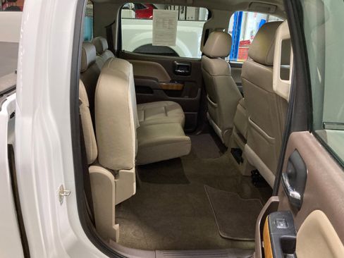 Used 2018 GMC Sierra 1500 SLT w/ SLT Premium Package image 10