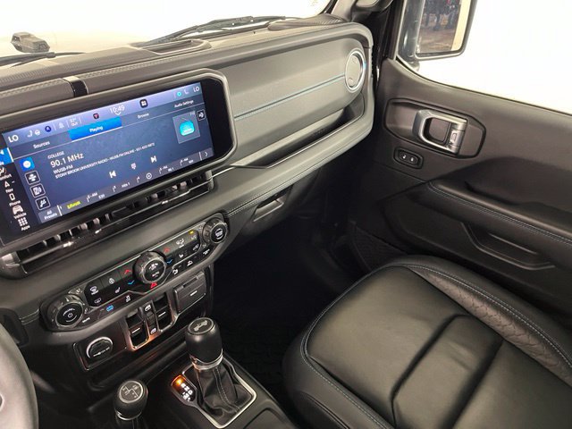 Used 2024 Jeep Wrangler High Altitude AWD/4WD image 37