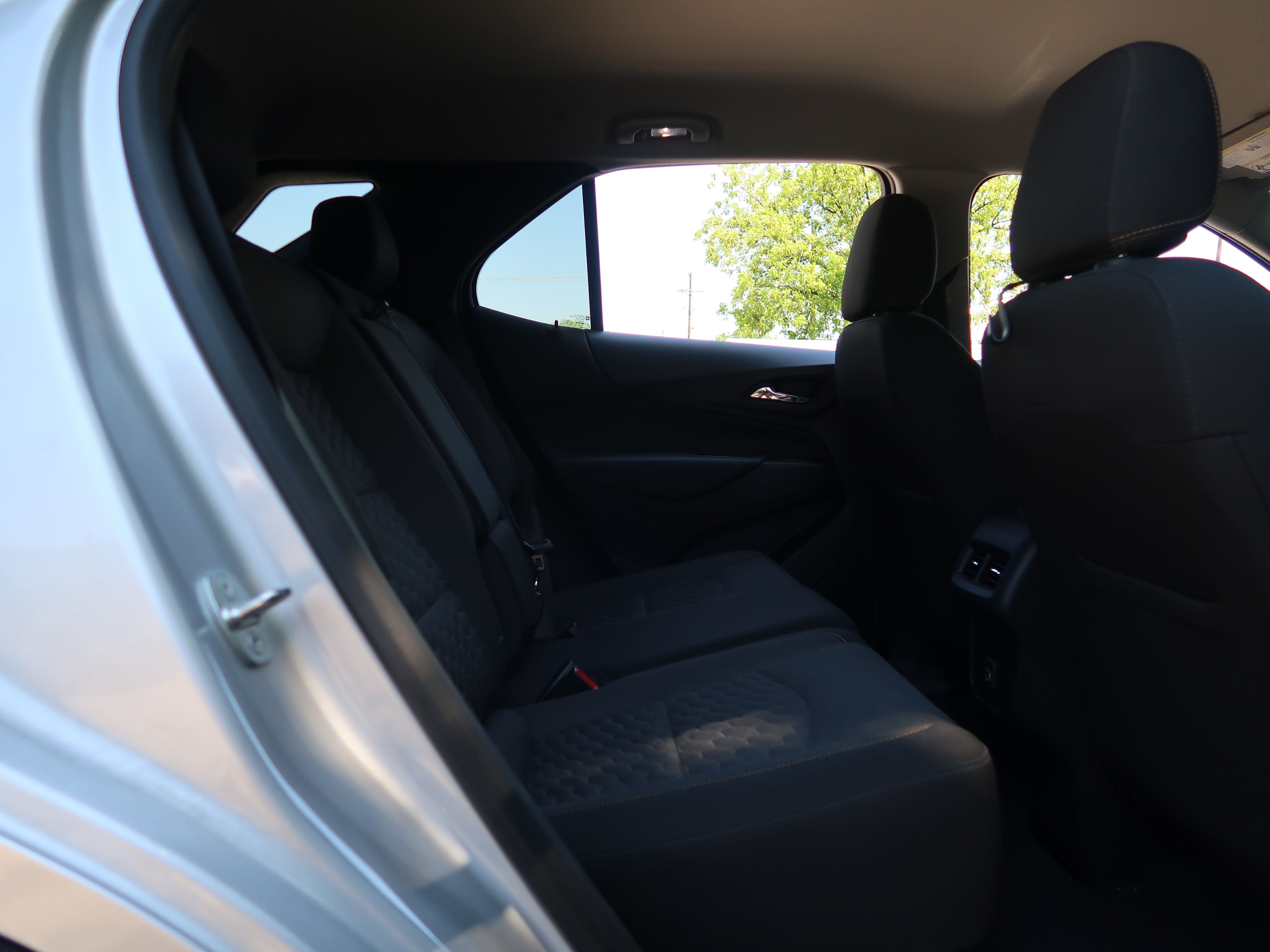 Used 2021 Chevrolet Equinox LT FWD image 35