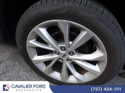 Used 2023 Ford Explorer Platinum w/ Technology Package AWD/4WD image 13