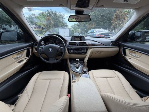 Used 2017 BMW 320i xDrive Sedan AWD/4WD image 12