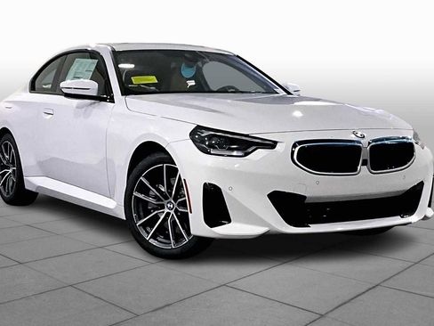 New 2025 BMW 230i xDrive Coupe w/ Convenience Package AWD/4WD image 19