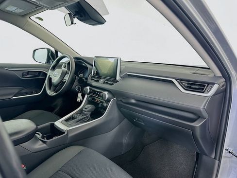 Used 2025 Toyota RAV4 LE image 28