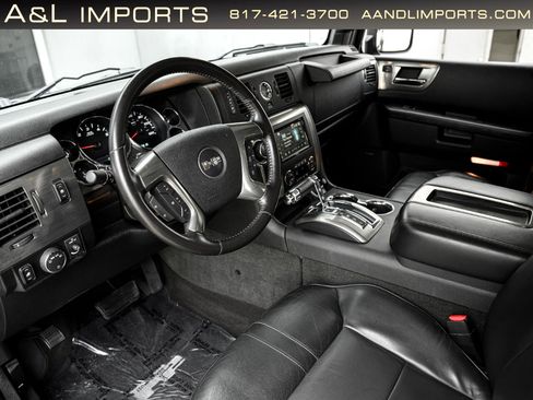 Used 2009 HUMMER H2 SUT image 2