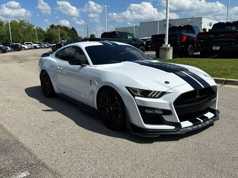 Used 2021 Ford Mustang Shelby GT500 w/ Technology Package RWD image 3
