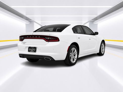 Used 2019 Dodge Charger SXT RWD image 5