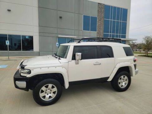 Used 2012 Toyota FJ Cruiser 4WD w/ Convenience Pkg image 24
