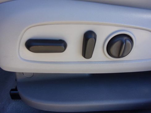 Used 2021 GMC Acadia SLT w/ Technology Package image 14