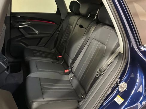 New 2025 Audi Q5 Premium image 18