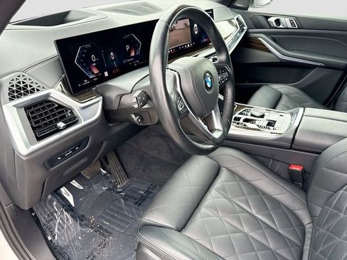 Used 2025 BMW X5 xDrive40i AWD/4WD image 27