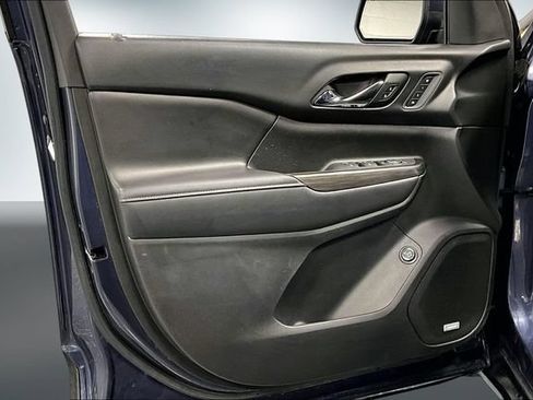 Used 2018 GMC Acadia SLT FWD image 20