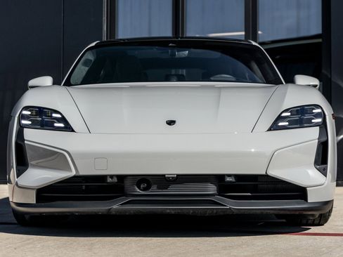 New 2026 Porsche Taycan Turbo image 8