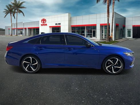 Used 2021 Honda Accord Sport image 2