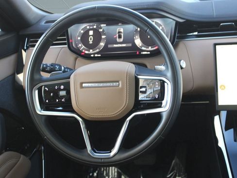 Used 2024 Land Rover Range Rover Sport SE image 17