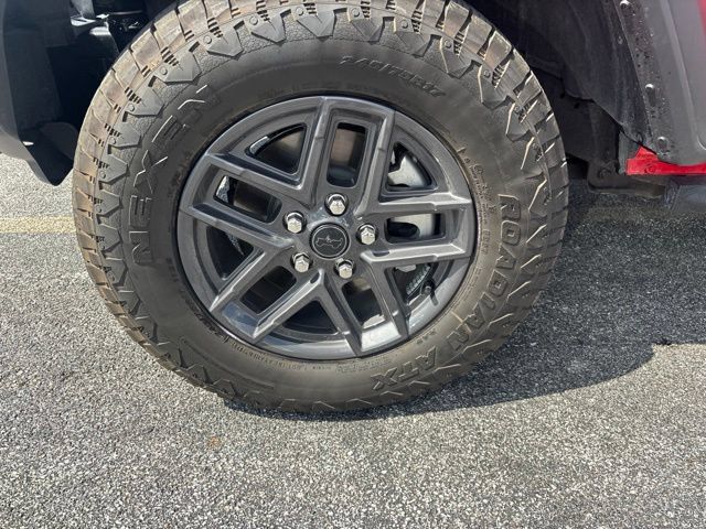 Used 2026 Jeep Wrangler Unlimited Sport AWD/4WD image 5