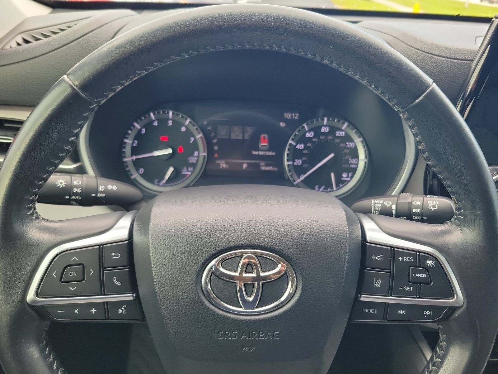Used 2020 Toyota Highlander XLE AWD/4WD image 21