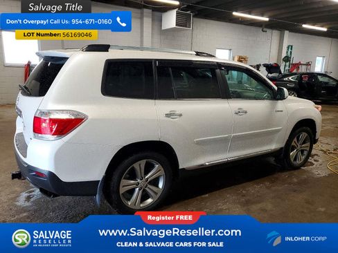 Used 2011 Toyota Highlander Limited w/ Tow Pkg AWD/4WD image 4