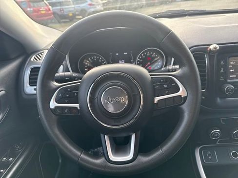 Used 2018 Jeep Compass Sport image 18