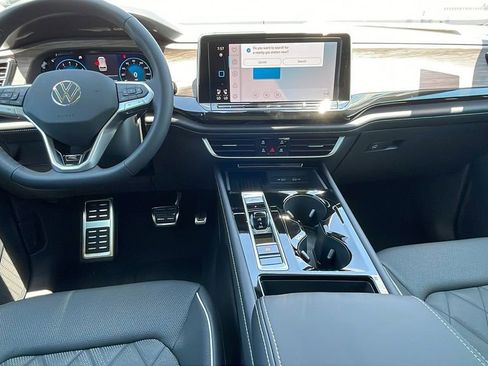 New 2025 Volkswagen Atlas SEL Premium R-Line image 17