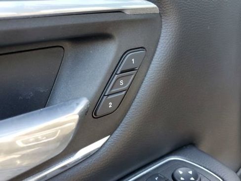 Used 2023 RAM 1500 Laramie AWD/4WD image 7