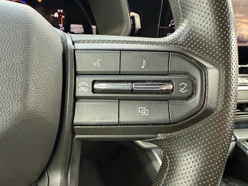 Used 2023 Chevrolet Colorado Trail Boss w/ Advanced Trailering Package image 32