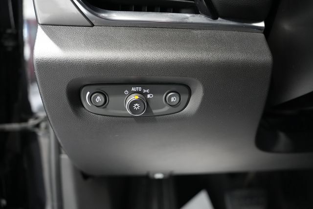 Used 2018 Chevrolet Traverse LT AWD/4WD image 14