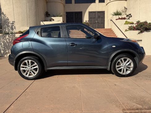 Used 2011 Nissan Juke SV FWD image 4