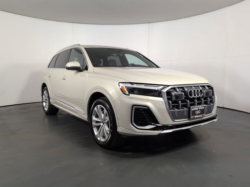 Certified 2025 Audi Q7 2.0T Premium Plus w/ Premium Plus Package image 29