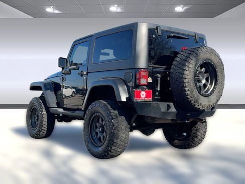 Used 2012 Jeep Wrangler Sahara image 3
