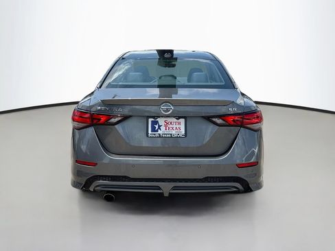 Used 2023 Nissan Sentra SR w/ Electronics Package FWD image 6