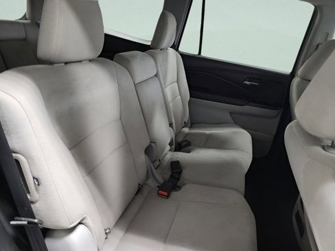 Used 2016 Honda Pilot LX image 17