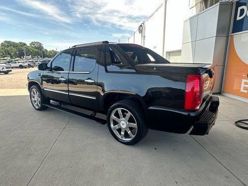Used 2007 Cadillac Escalade EXT w/ Information Package AWD/4WD image 15