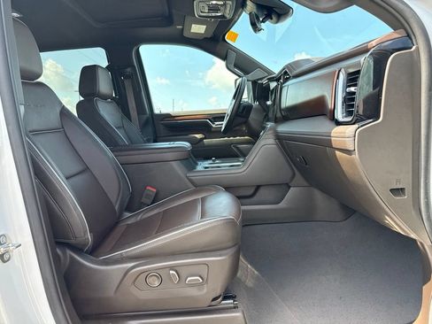 Used 2024 GMC Sierra 3500 Denali w/ Denali Reserve Package AWD/4WD image 10