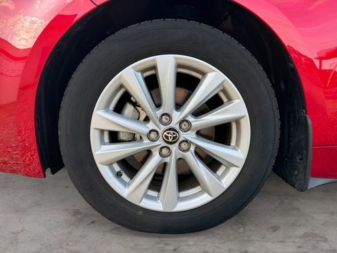 Used 2023 Toyota Corolla SE w/ SE Premium Package FWD image 9