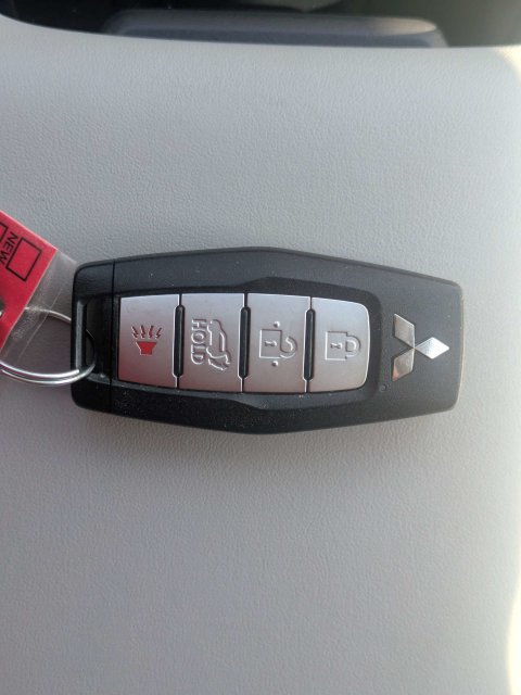 Used 2025 Mitsubishi Outlander SE FWD image 35