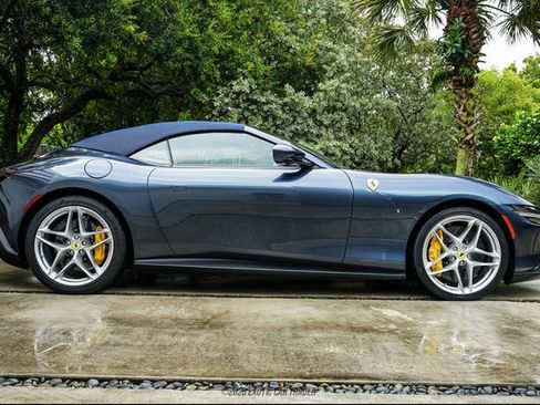 Used 2026 Ferrari Roma Spider RWD image 18