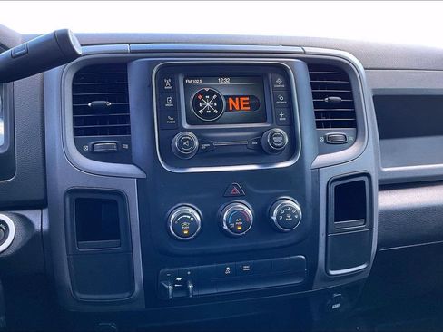Used 2018 RAM 2500 Tradesman w/ Chrome Appearance Group AWD/4WD image 16