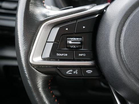 Used 2019 Subaru Crosstrek 2.0i Premium w/ Moonroof Package AWD/4WD image 31