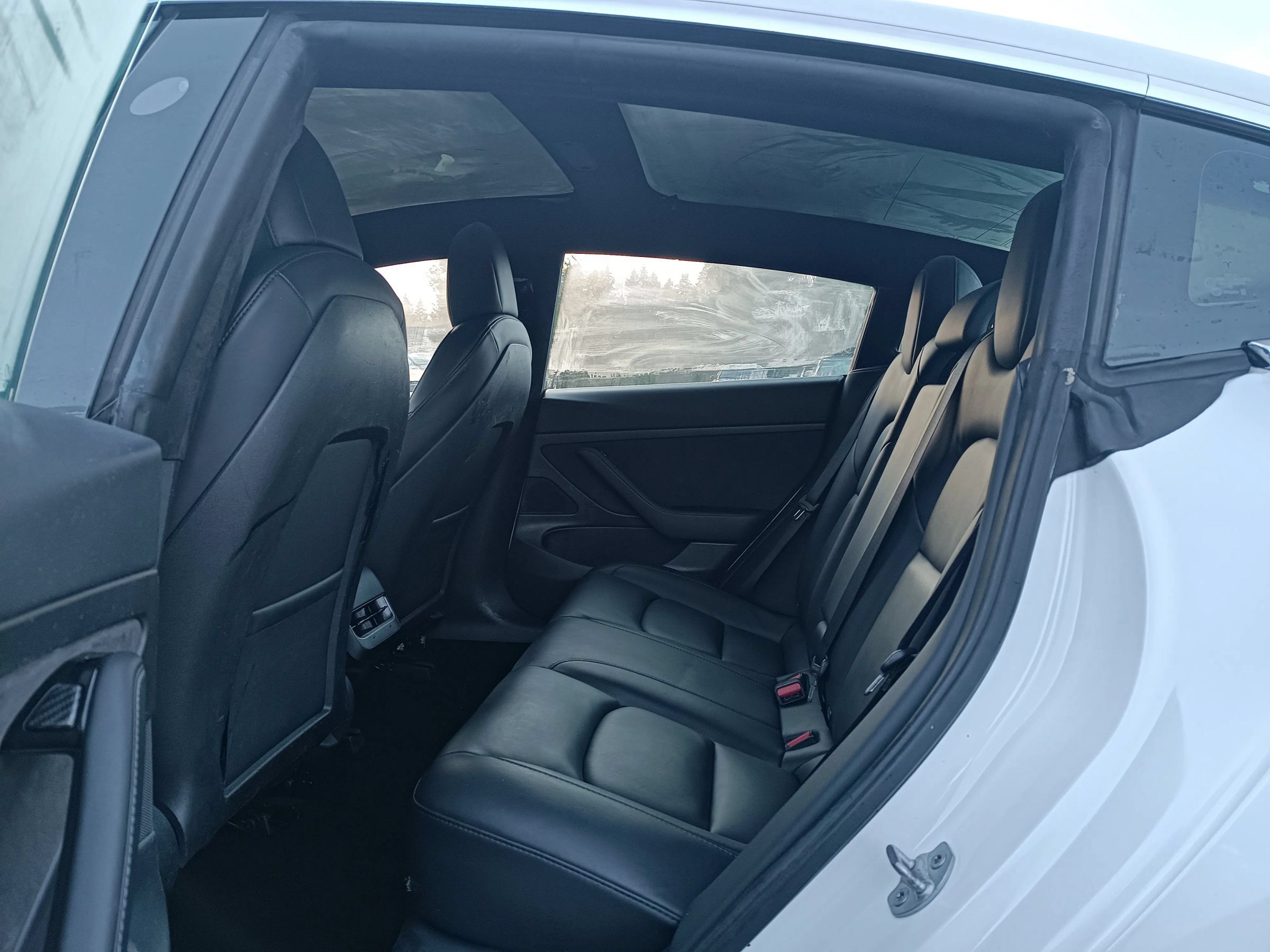 Used 2020 Tesla Model 3 Standard Range Plus RWD image 18