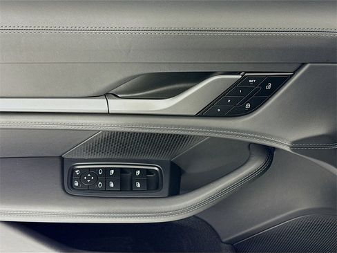 Certified 2023 Porsche Taycan GTS image 11